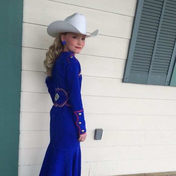 Meet your Posher, Crystal - Picture 3 of 4